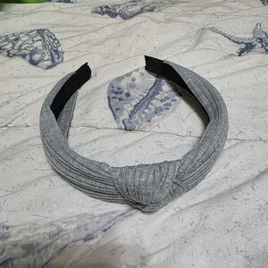 Elegant Gray Knotted Headband